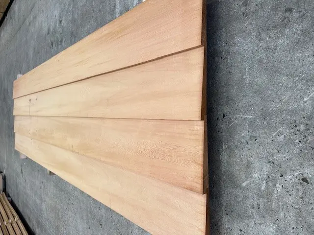 Western Red Cedar, No2 Clear & Better, KD Zweeds rabat, met zichtzijde fijn bezaagd